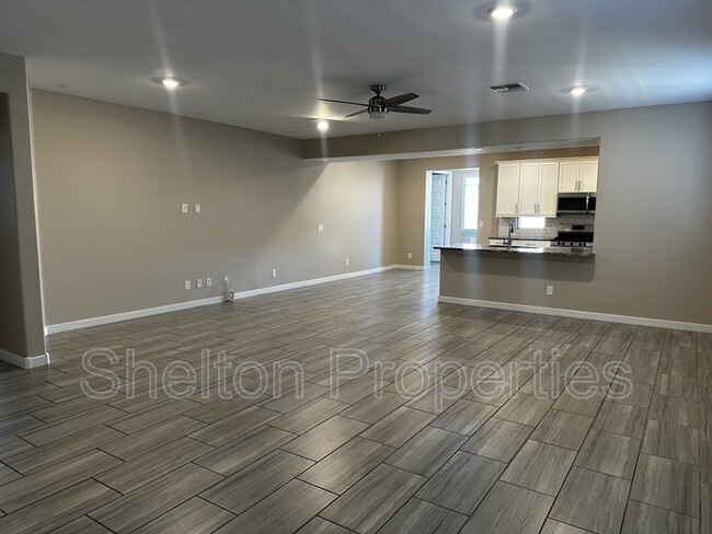 Photo - 16562 W Charlotte Dr