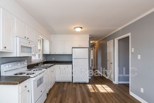 Photo - 303 W Horton St