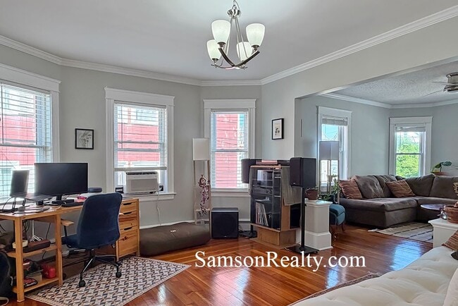 Photo - 131 Abbott St Unit 1