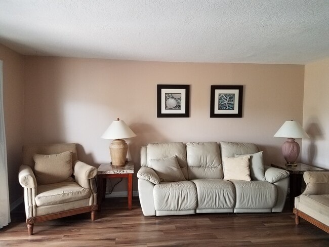 Photo - 113 Seahorse Dr SE Unit A