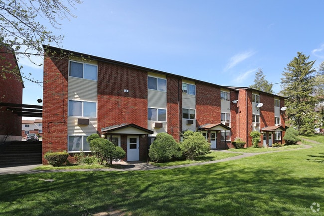 Photo - SummerHill Apartments