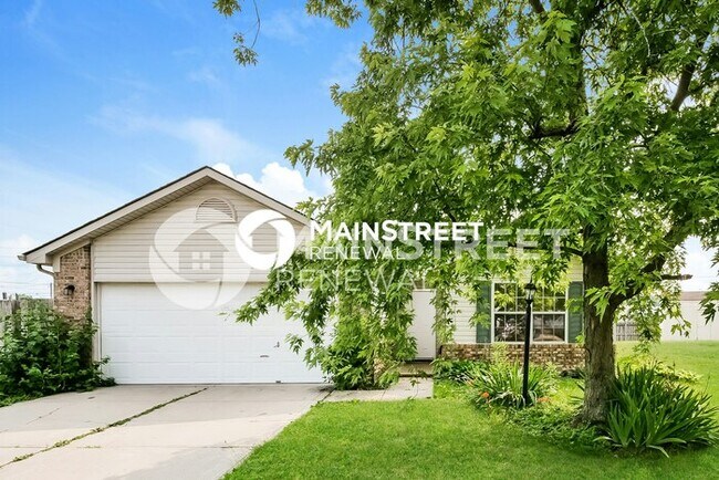 Building Photo - 3 Bedroom Pet-Friendly Home in INDIANAPOLIS, IN with Main Street Renewal