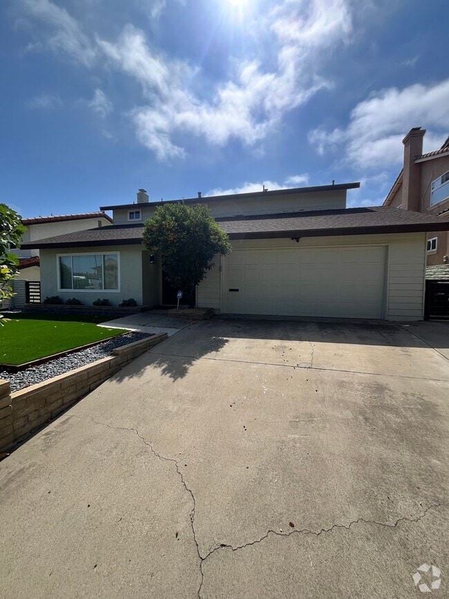 Building Photo - Stunning Newly Renovated 3BD/2.5BA Luxury ... Rental