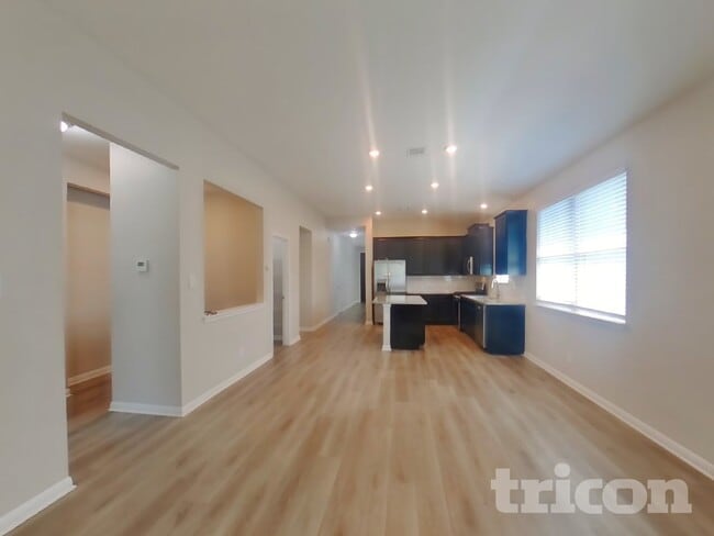 Photo - 13307 Badlands Bnd