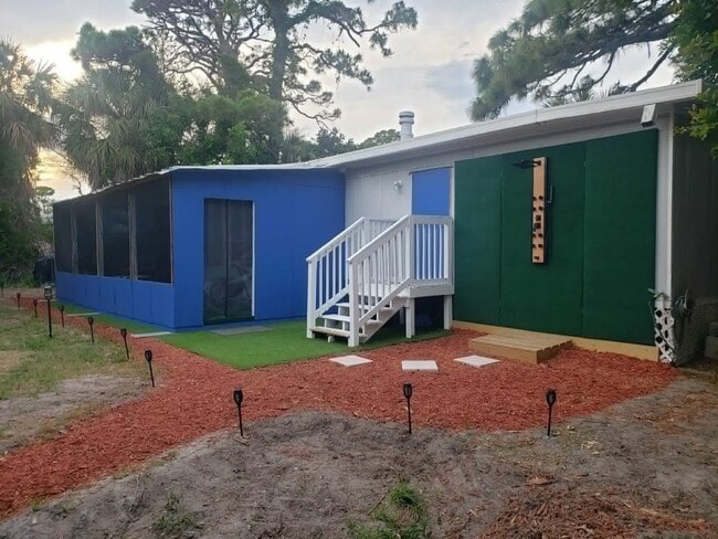 Spacious Backyard - 1875 Missle View Ave