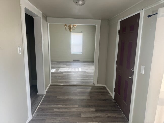 Photo - 221-211 11th St