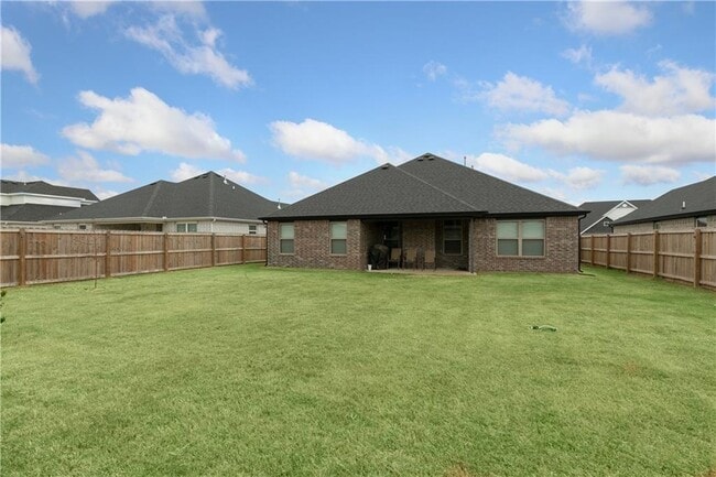 Photo - 1041 Lakeview Dr