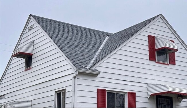 Building Photo - 19513 Beverly Ave