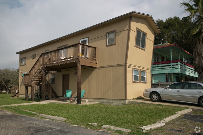 Photo - Marlin Court Apartments