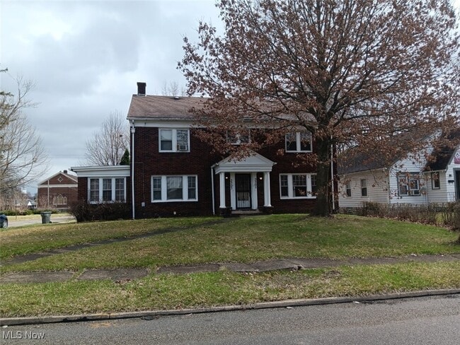 Building Photo - 3305 Idlewood Ave Unit 3305