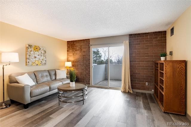 Photo - 2880 S Locust St