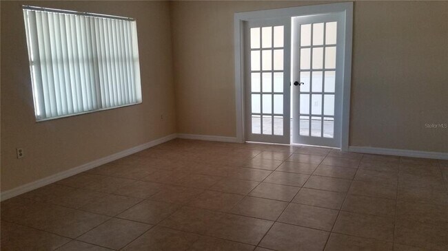 931 Cedar Cir