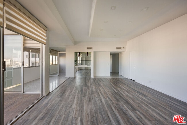 Photo - 7250 Franklin Ave Unidad 702