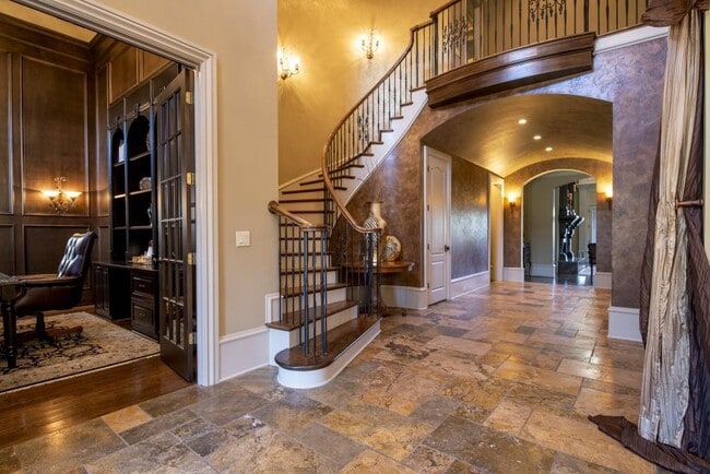 Photo - 2170 Heathermoor Hill Dr NE