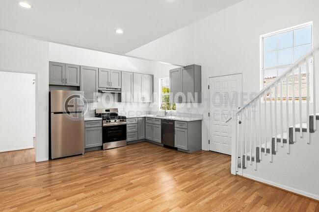 Building Photo - Bright & Modern 3BD in Gerstle Park - FOUNDATION