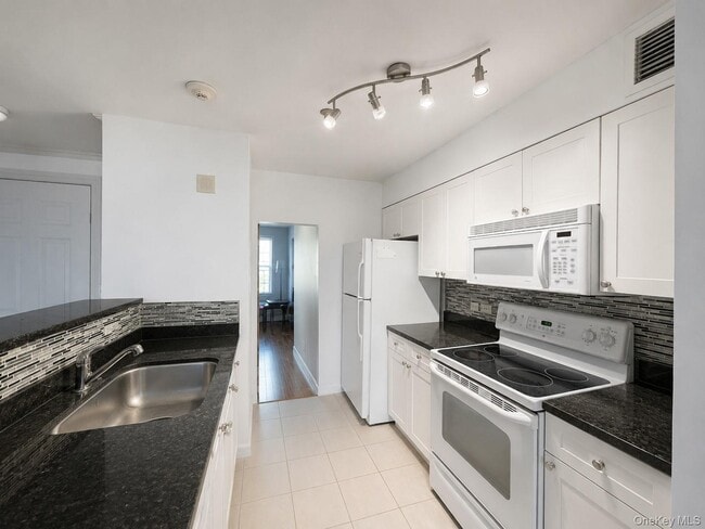 Photo - 300 Mamaroneck Ave Unit 716