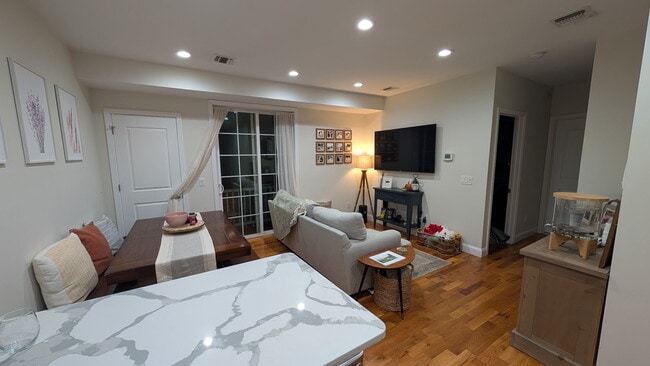 Photo - 104 Broughton Ave