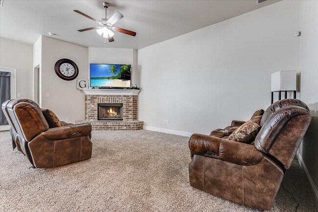 Photo - 13612 Waco Ave