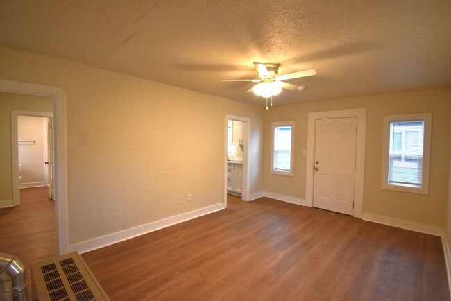 Photo - Freshly Remodeled Cozy Cottage Home Unit 316 S. Main St.