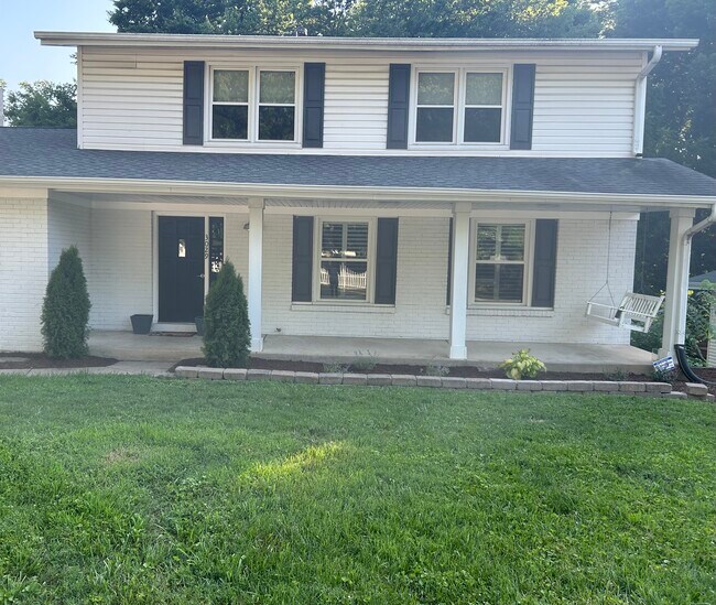 Photo - 3029 Yale Blvd