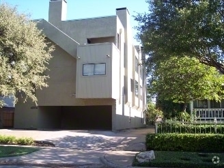 Primary Photo - 4004 Gilbert Ave Rental
