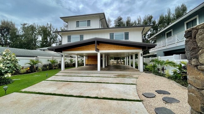 Building Photo - FULLY FURNISHED, STUNNING, BRAND NEW CONST... Rental