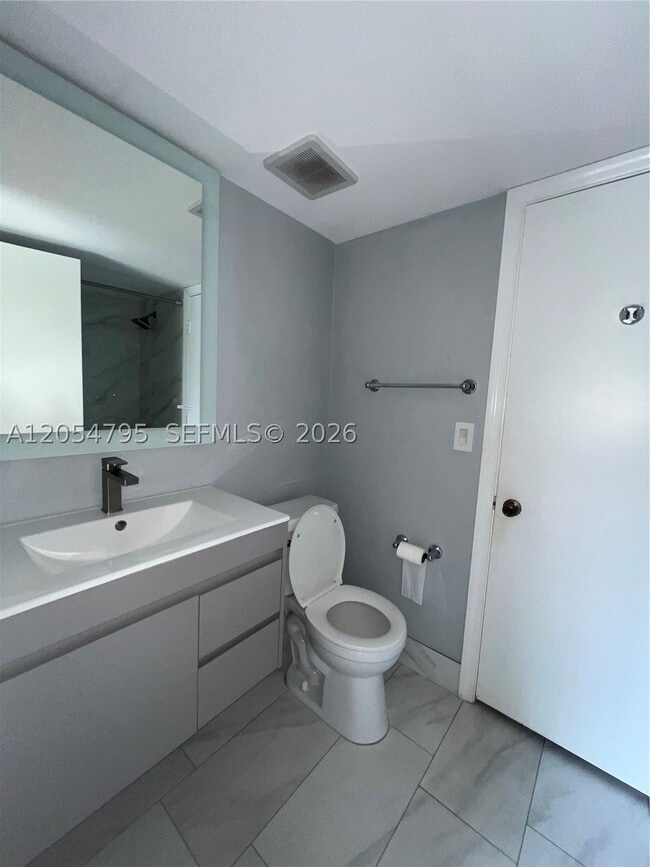 Photo - 5801 Riverside Dr Unit 104B3