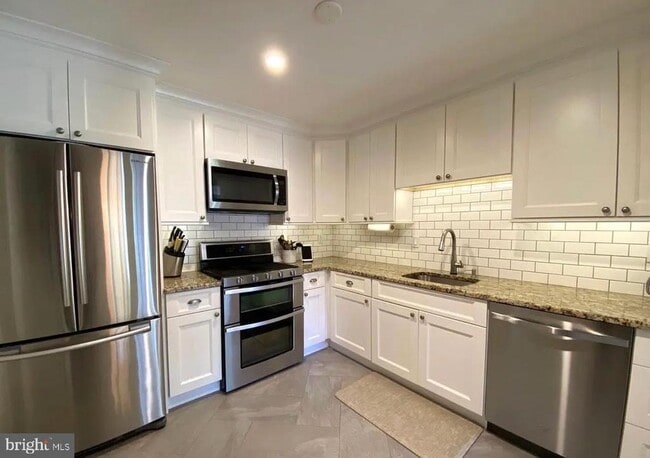 Photo - 15 Andover Pl