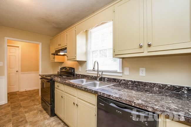 Photo - 123 Northridge Dr