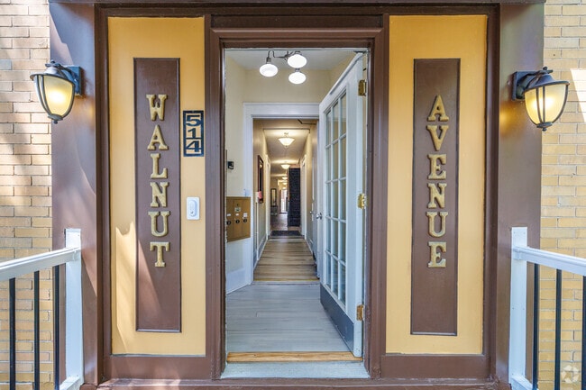 Entrance - 514 Walnut Ave