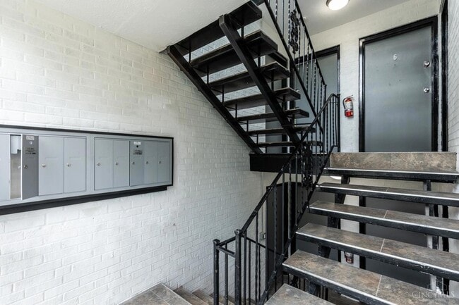 Photo - 2486 White St