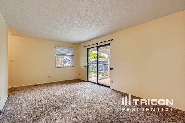 Photo - 6517 Orbit Way