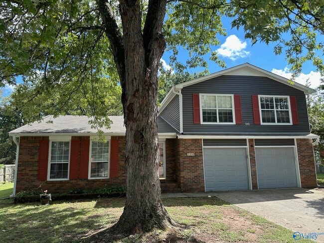 Building Photo - 212 Green Springs Ln