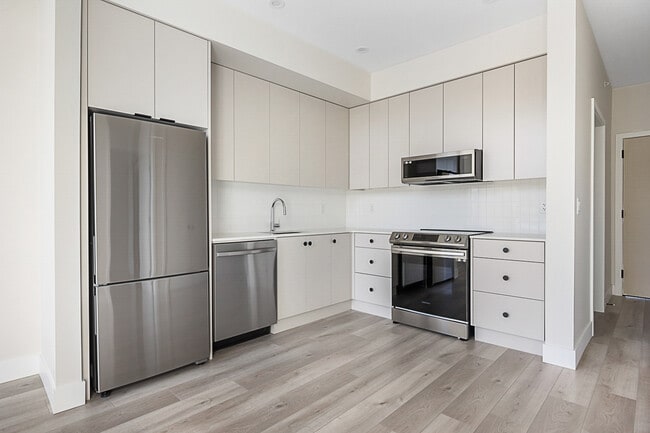 Photo - 45497-45497 Campus Dr