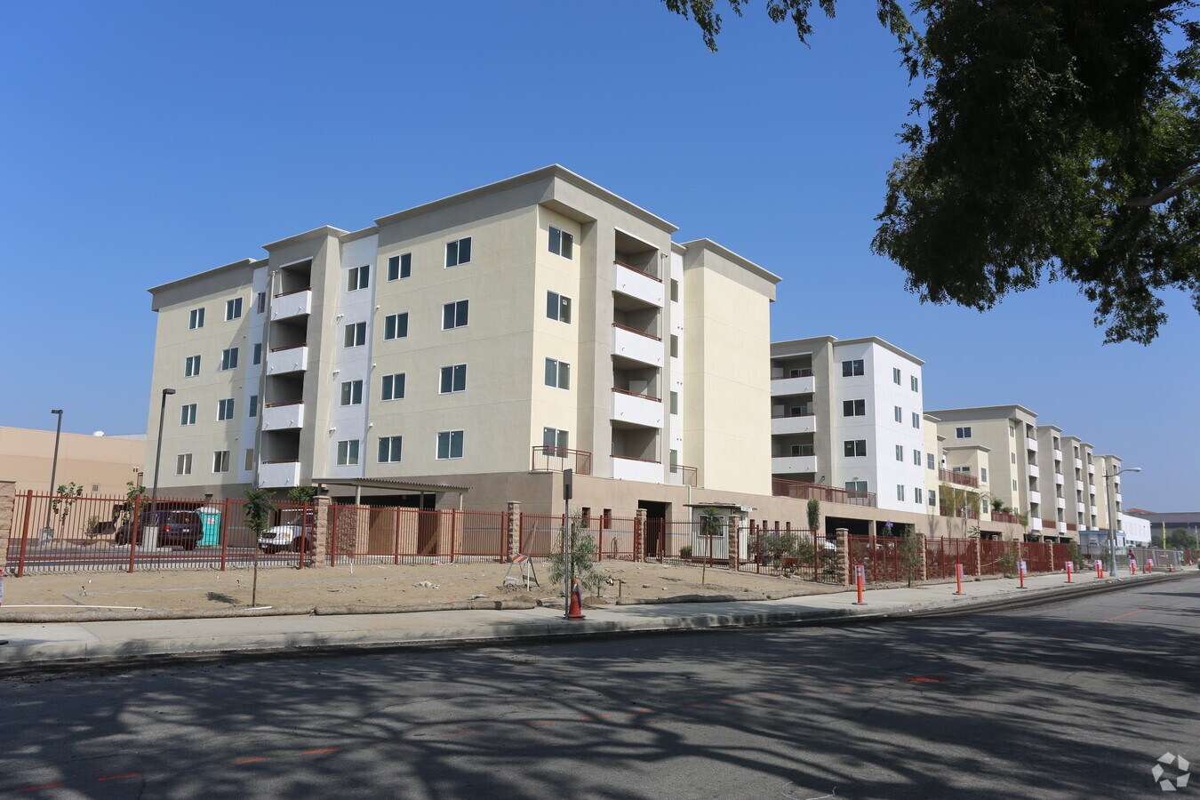 Calden Court Apartments - Calden Court Apartments