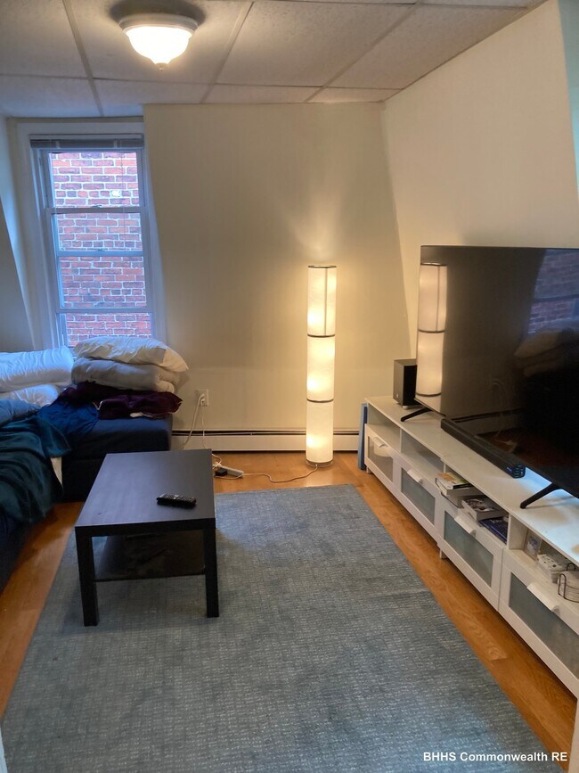 37 Davis Square Unit 02