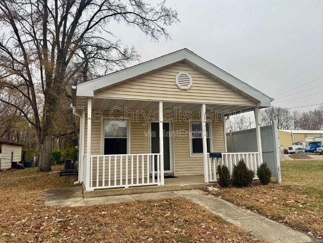 Photo - 704 W Superior St