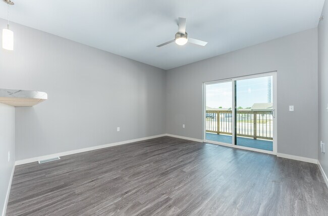 Sala de estar Amherst - Westview Heights Apartments, LLC