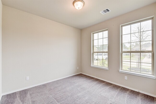 Photo - 1910 Hidden Cedar Dr