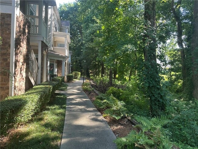 Photo - 232 Edinburgh Ct