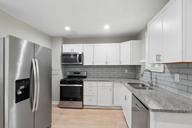 Photo - 76-78-78 Hayden Ave Unidad 76 Hayden Ave