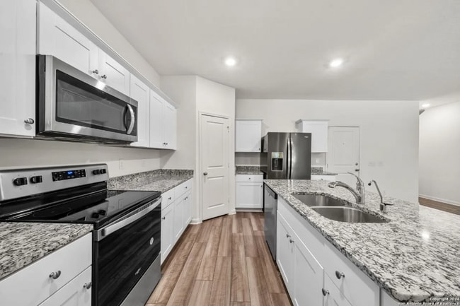 Photo - 5442 Pearl Mdw