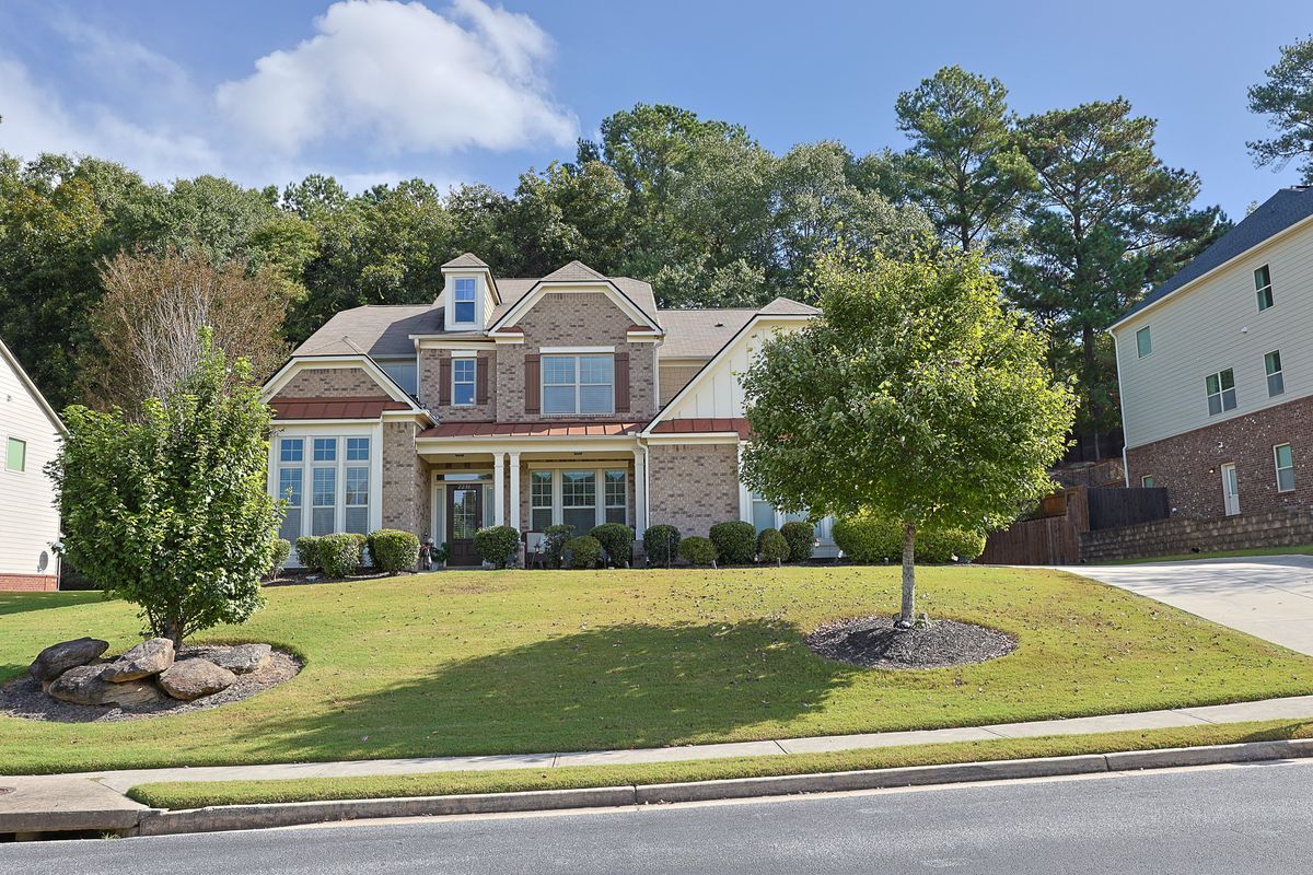Photo - 2236 Caledonia Dr SE
