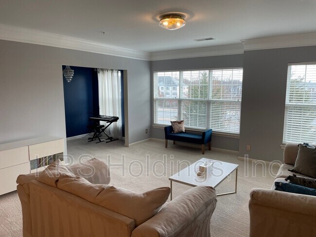 Photo - 15238 Torbay Way