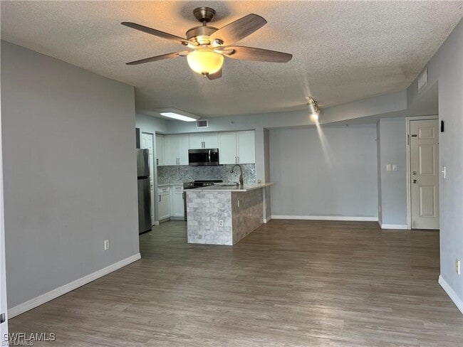 Photo - 1210 Wildwood Lakes Blvd Unit 206