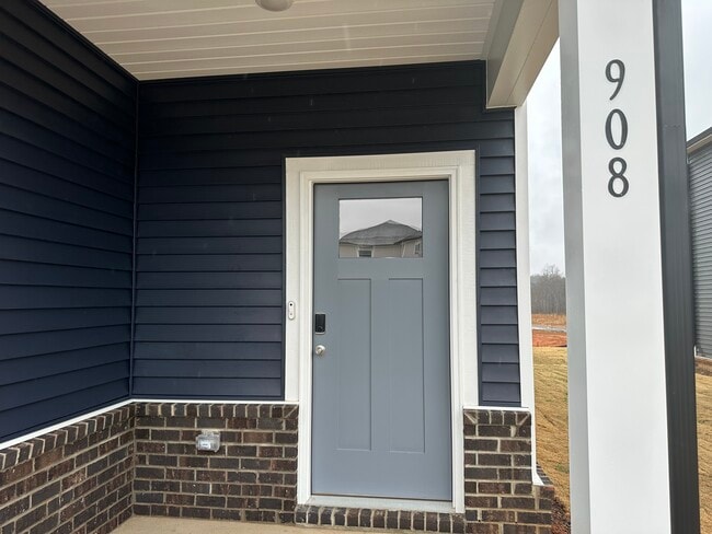 Photo - 908 Grand Mesa Dr