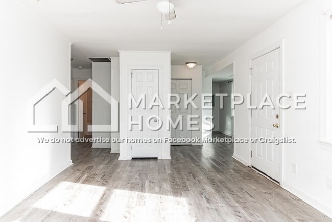 Photo - 2247 Onslow Dr