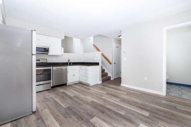 Photo - 60 Old Town Rd Townhome