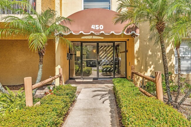 Photo - 450 NW 20th St Condominio Unidad 312