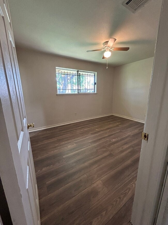 Photo - 7223 Valmont Dr